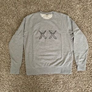 Uniqlo x Kaws Crewneck